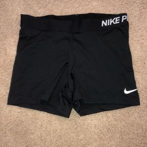 Women’s NIKE pros